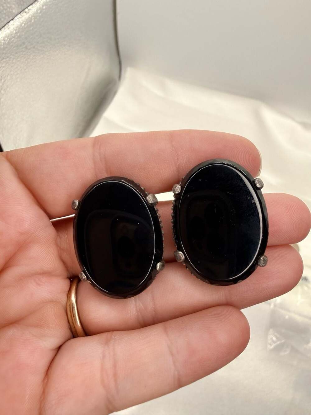 Judy Lee Vintage Black Glass Clip On Earrings Oval